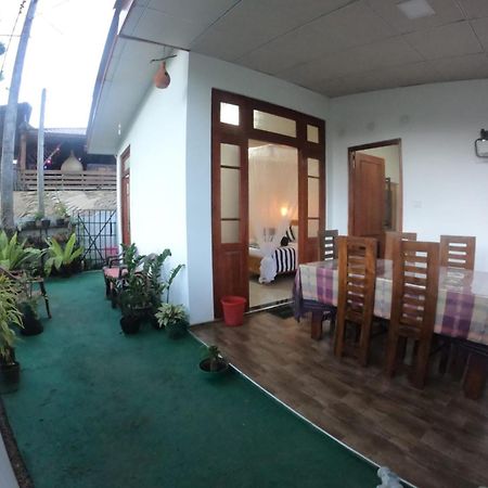 Ritz Inn إيلا المظهر الخارجي الصورة