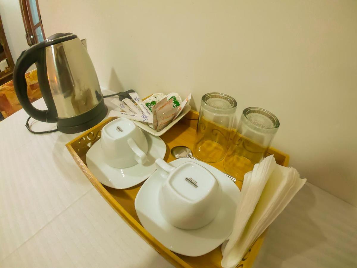 Ritz Inn إيلا المظهر الخارجي الصورة
