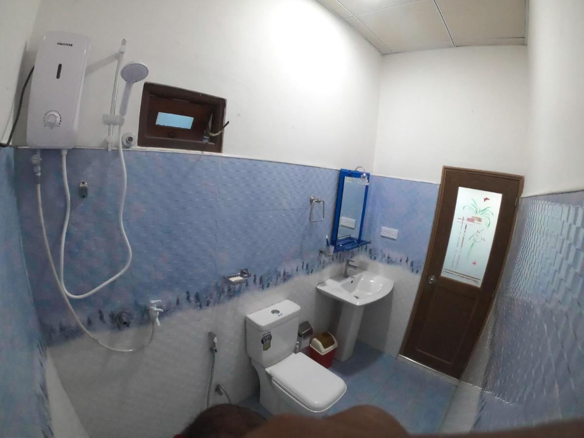 Ritz Inn إيلا المظهر الخارجي الصورة